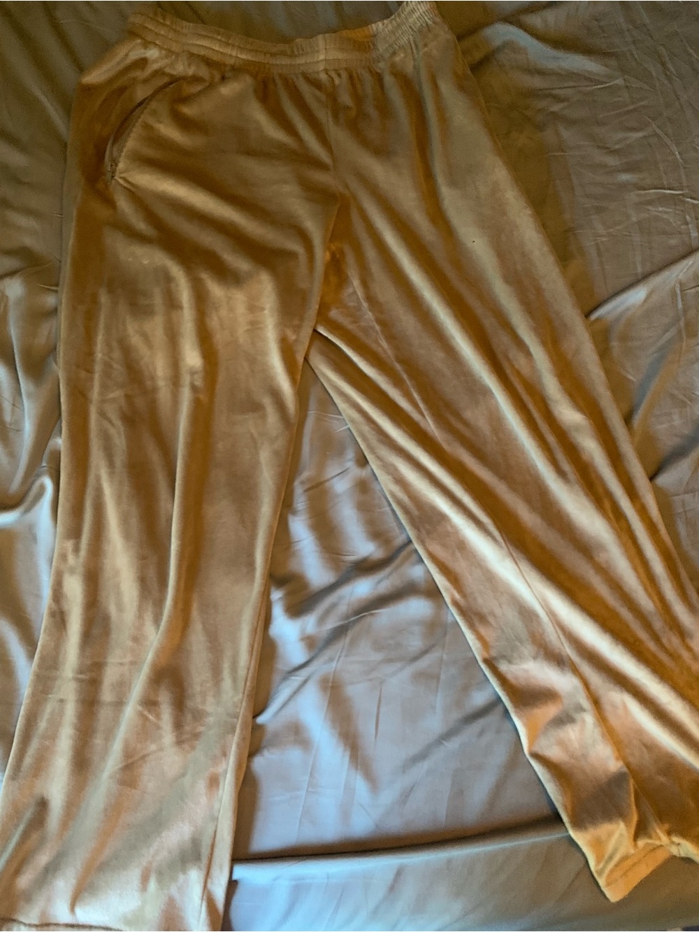 SKIMS Soft Velour Lounge Pants in Light Gold